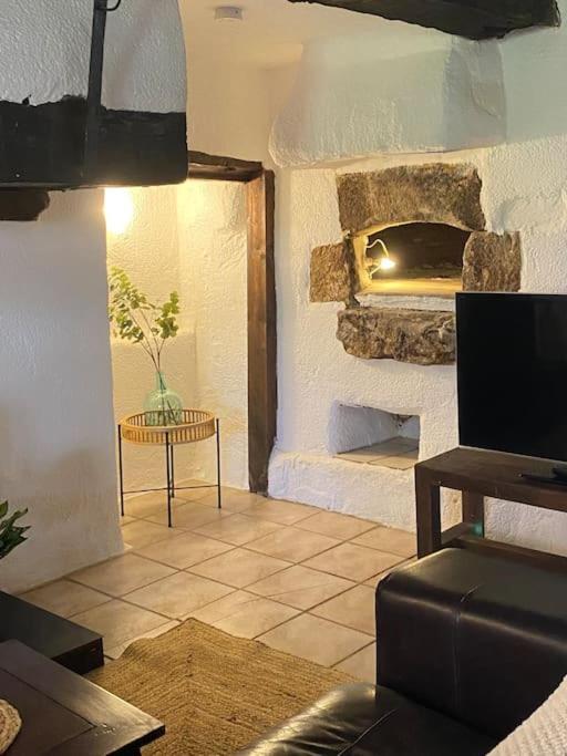 Spacious 1 Bed Home With Shared Pool Champagnac-la-Riviere Exterior photo